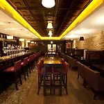 Hotel Bracken Court 4*