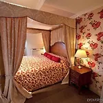 Hotel Bracken Court 4*
