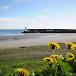 Bracken Court Hotel 4*