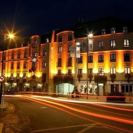 Hotel Bracken Court 4*
