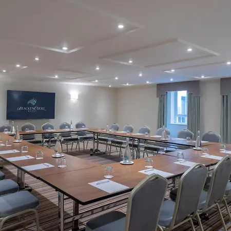 Hotel Bracken Court 4*