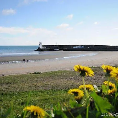 Bracken Court Hotel 4*