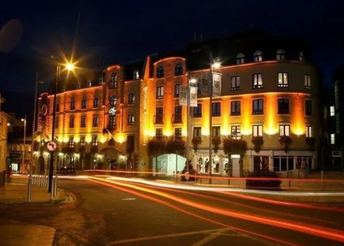 Hotel Bracken Court 4*