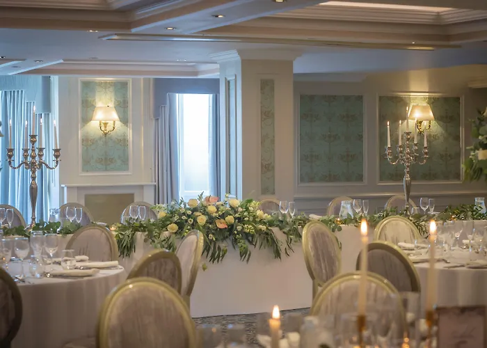 Hotel Bracken Court 4*