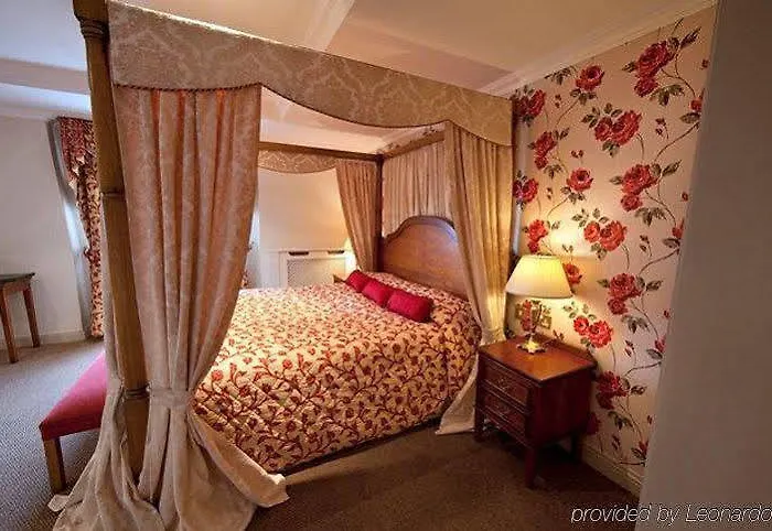 Hotel Bracken Court 4*